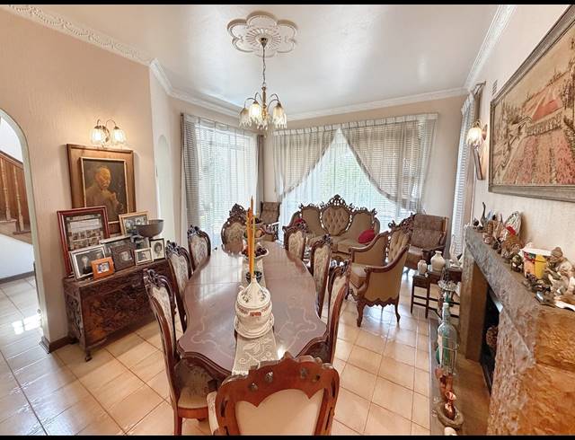 5 BEDROOM HOUSE FOR SALE IN THE HILL
